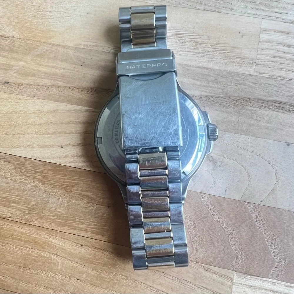 Rare Guess waterpro mens two tone green dial diver sport watch NEW BATTERY
